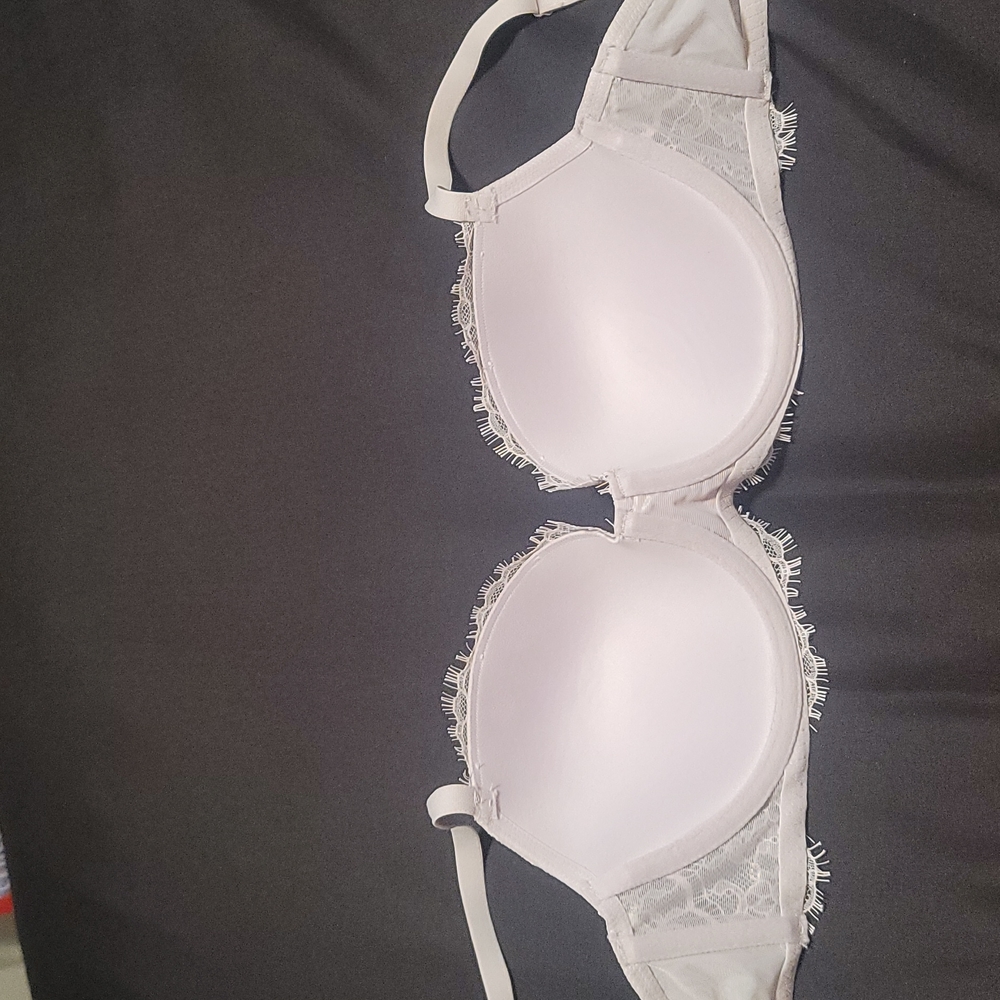 Victoria Secret Rhinestone Bra - Picture 5 of 6